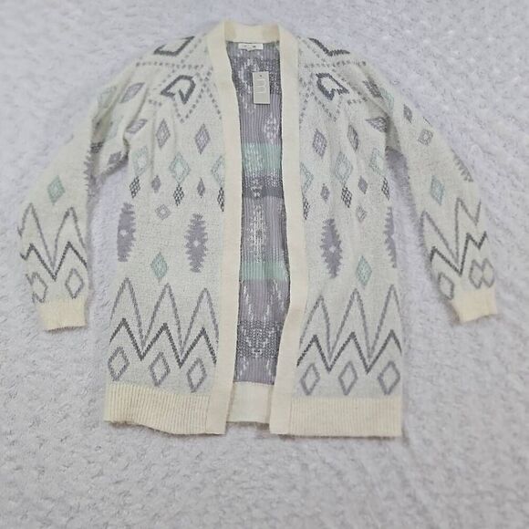 Maurice's White Fair Isle Cozy Soft Cardigan size small Geometric Aztec Print - Picture 1 of 7